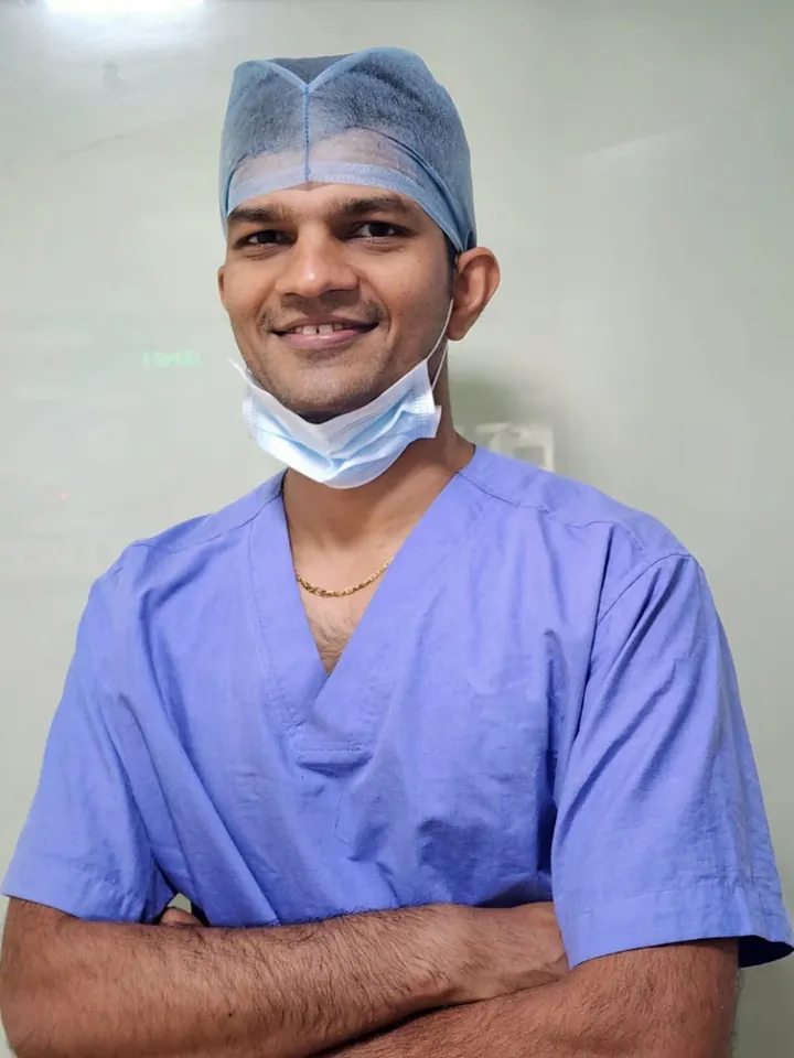 Dr. Shirish Patel, Consultant Eye Surgeon at Advanced Eyecare Centre, Goregaon West, Mumbai